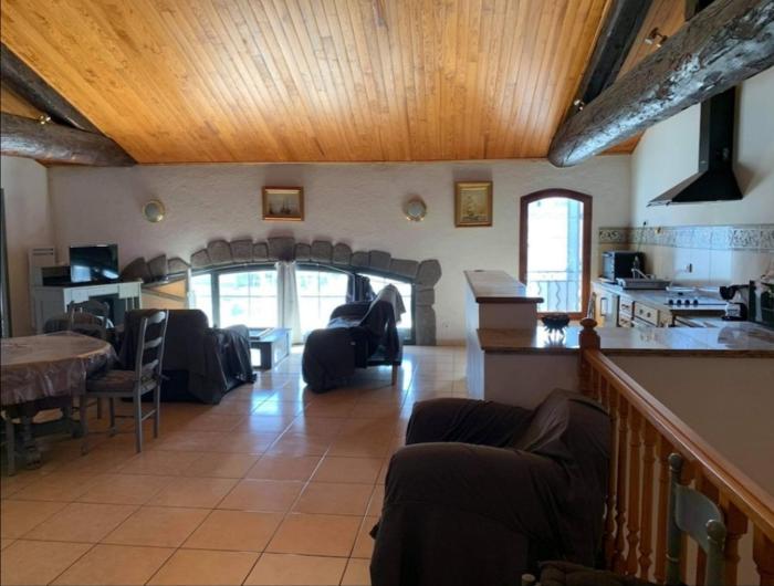 Appartement dexception sur le port pittoresque de Marseillan