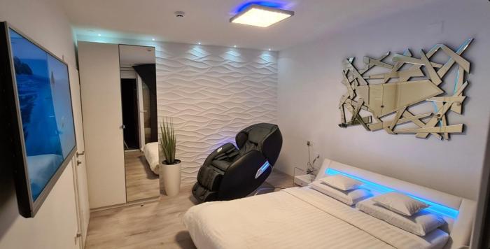 Apartment Wave -Luxury massage chair-Infrared Sauna, Parking with video surveillance, Entry with PIN 0 - 24h, FREE CANCELLATION UNTIL 2 PM ON THE LAST DAY OF CHECK IN