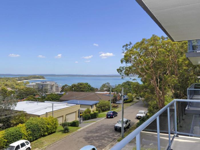 Adriana, 683-85 Ronald Avenue