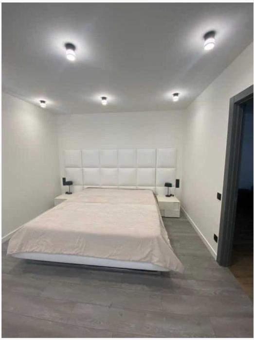 Lux 1-bedroom beautiful apartment Most City Central area