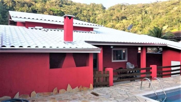 CASA 5Quartos-4 quartos com Ar Condicionado- 2 suítes-Condominio Verde Mar -Piscina -Próx Praia da COCANHA !!! Próx à divisa com UBATUBA !!!