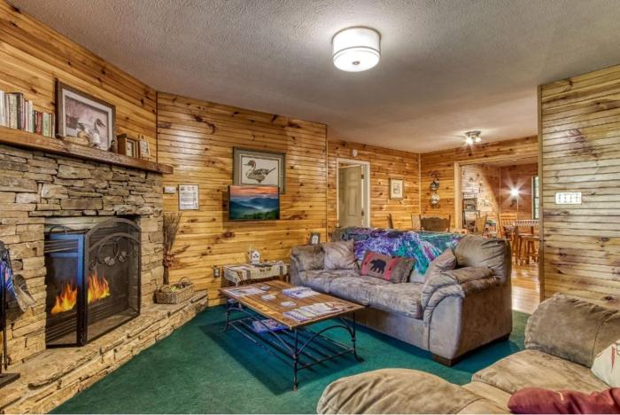 Sunset Ridge Cabin - A Romantic Smoky Mountain Escape or Family Getaway with Privacy - behind Dollywood, large game room, jacuzzi tub, fire pit, large wrap-around deck, and more