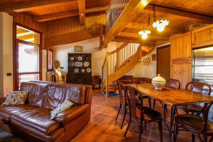 Ski&bike In The Sunny Valley by Halldis