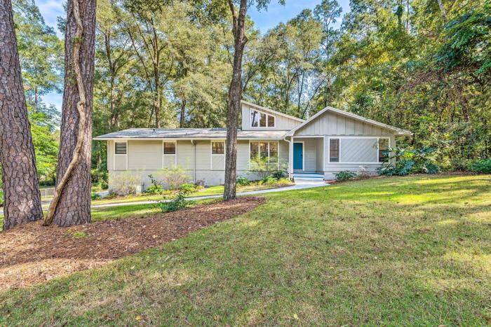 Walk to UF Remodeled Family Home with Patio!