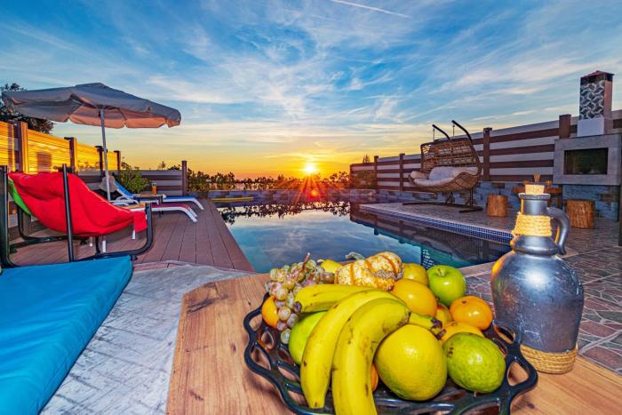 Mert - 1 Bedroom with jacuzzi in Kalkan