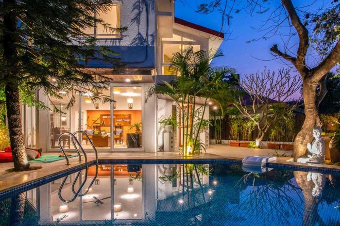 El Cottage by StayVista - An enchanting escape with Scenic views, Colonial decor & Private plunge pool