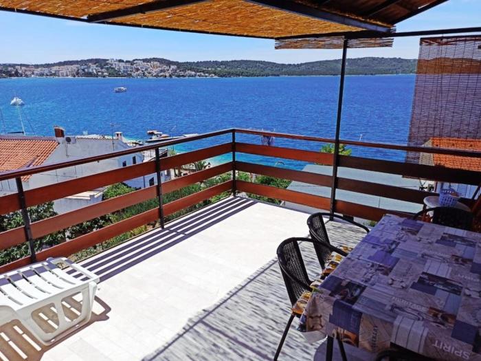 Apartment in Okrug Gornji with sea view, terrace, air conditioning, W-LAN 5045-1