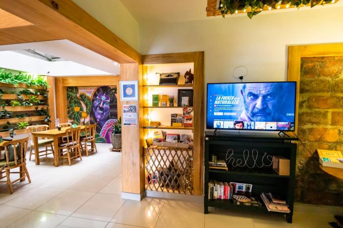 ADN Algo de Nosotros - Malaika