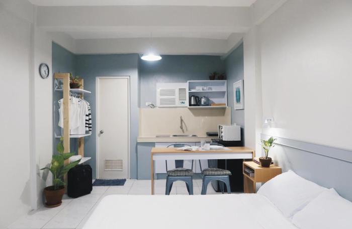 Dragonfly Apartments and Transient House