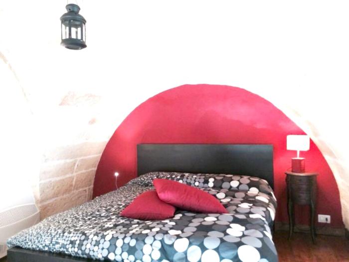 Charming apartment in Castiglione with terrace & jacuzzi