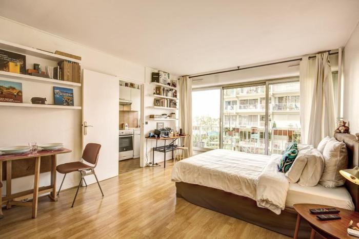 Rue Saint-Maur 1-Bed Studio Balcony and View