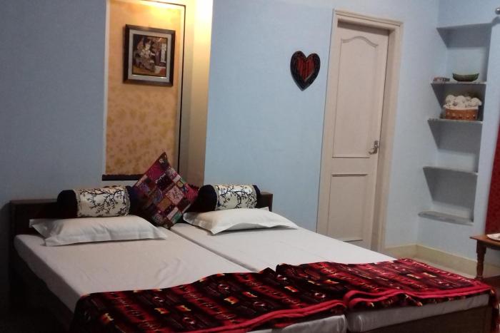"Nains Kunj" A Travellers Home
