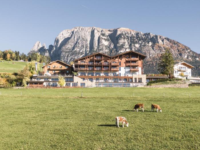 Hotel Emmy - five elements