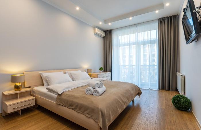 Khreschatyk. Independence Sq. 2 BR