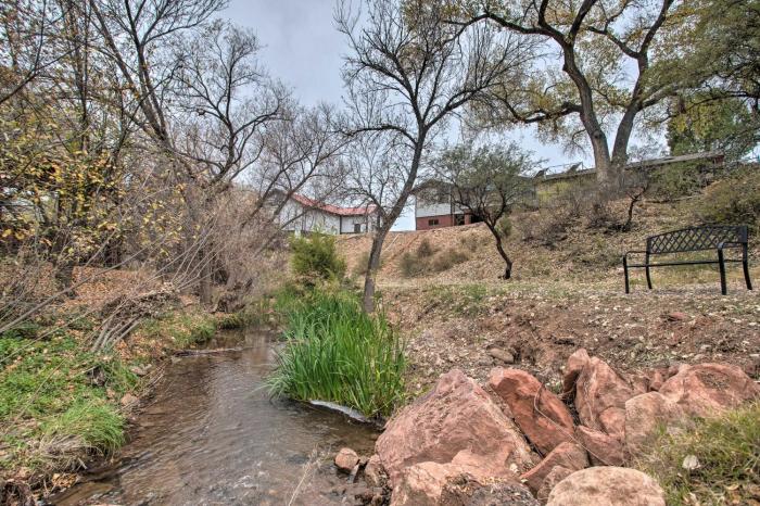 Cornville Guesthouse Near Hiking and Wineries!