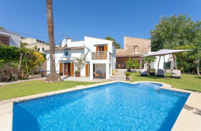 Casa Pont Roma, garden and pool in Pollensa