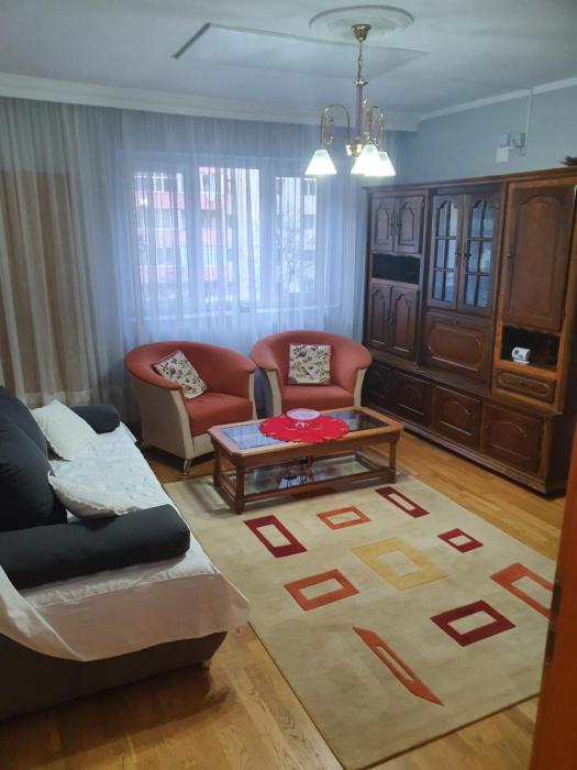 Apartament cu trei camere
