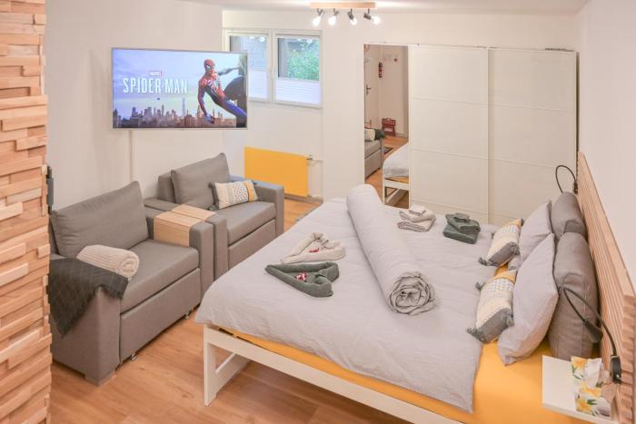 Ambassador Yellow Home