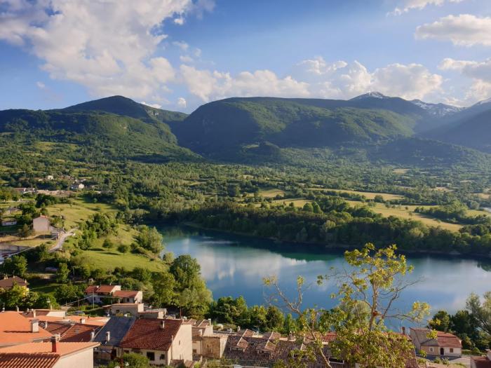 La porticina. Your lake view home.