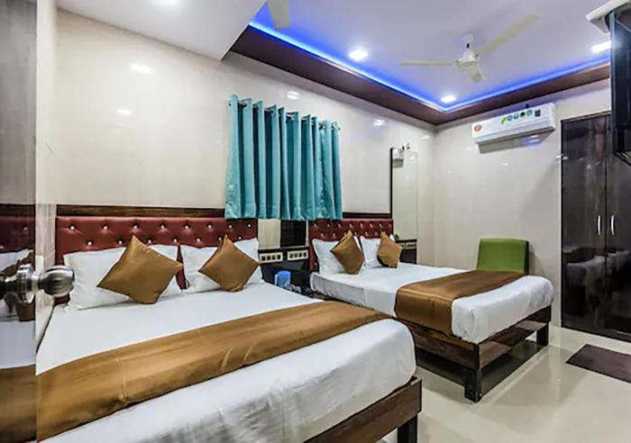 Hotel Plaza- Near Byculla Railway Station