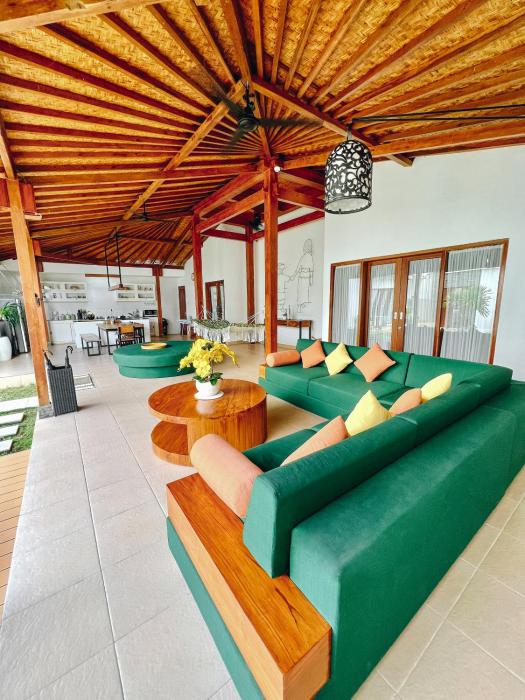 Villa Orked 3 with family room Seminyak