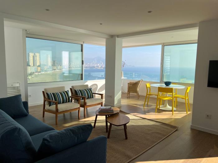 Amazing beachfront apartment - La Cala