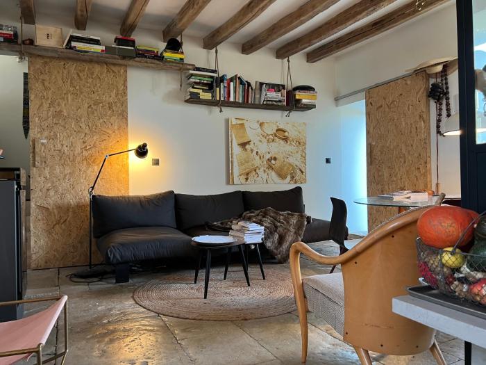 Maison rivière très calme près de Chablis et Noyers sur serein chez un céramiste designer