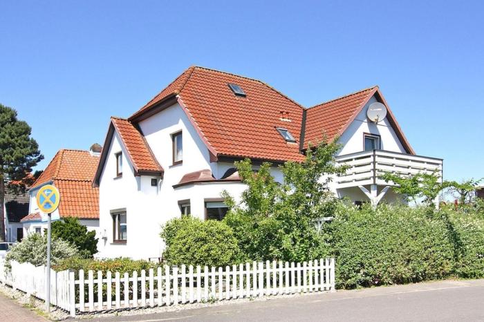 A holiday home in Büsum with a barbecue