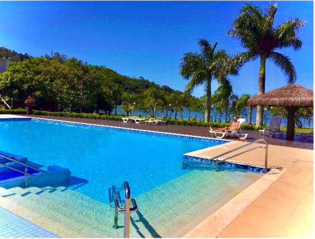 Lindo Apto em Condominio Clube #LagoadaConceição