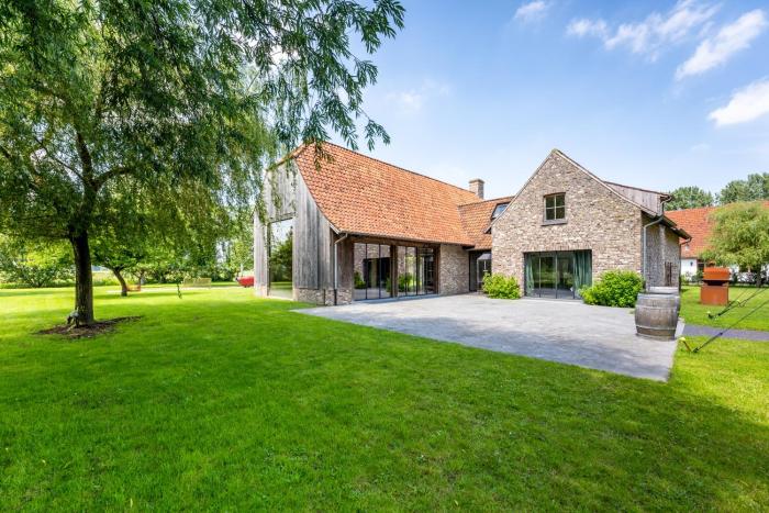 Loweide Lodges & Holiday Homes near Bruges