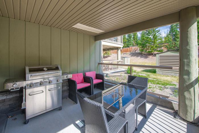 Romantic Studio with Kitchen & AC & BBQ & a Huge Balcony 164