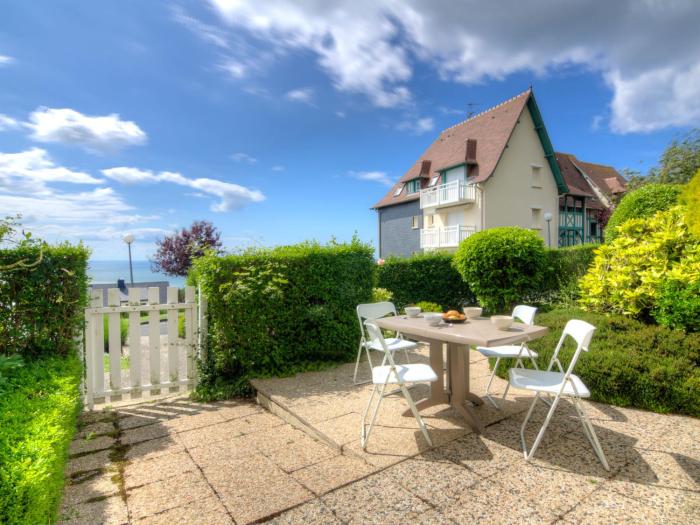 Apartment Le Cap Bleu-1 by Interhome