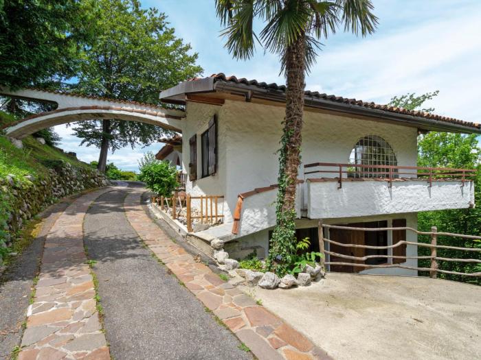 Holiday Home Casa nel Bosco by Interhome