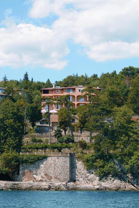 VILLA VOLOSKO with private parking and breakfast,seaview