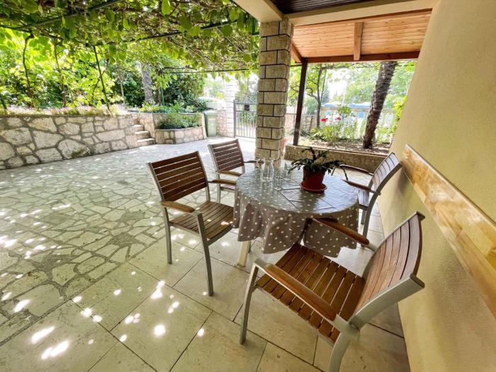 Apartments in Crikvenica 42053