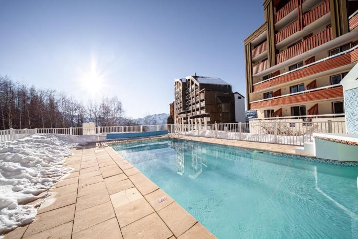 Appartement pour 5 - résidence avec piscine et spa