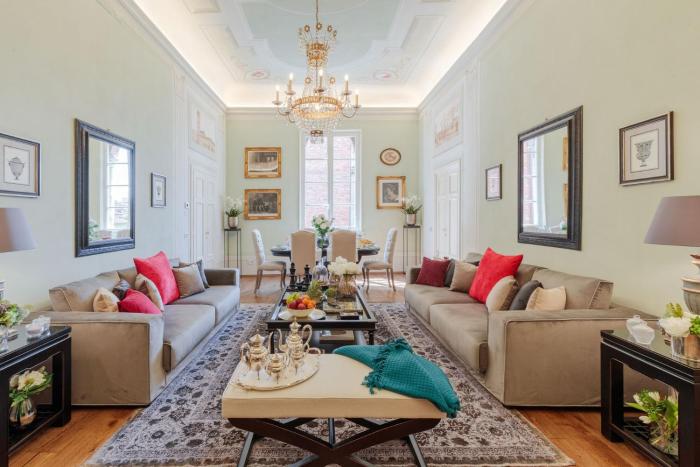 The Medieval Penthouse, Indulge among History in a Luxury 5 Bedrooms Apartment