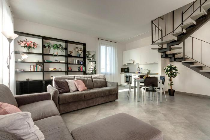 Alamanni Apartment by Mamo Florence