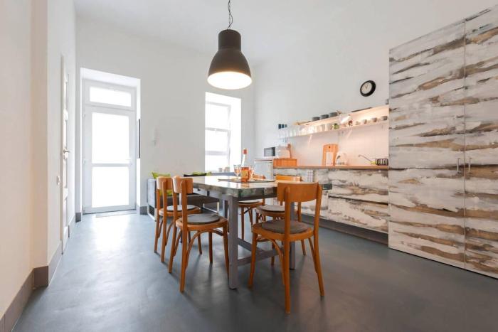 Modern stylish 2 bedroom holiday apartment