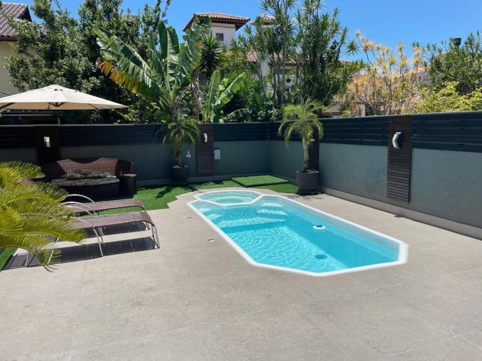 Apartamento térreo com piscina e ótima localização