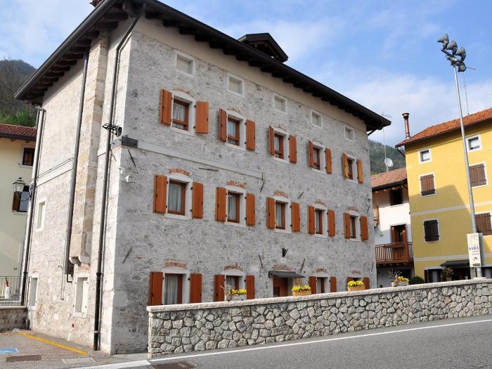 Apartment Albergo Diffuso - Cjasa Fantin by Interhome