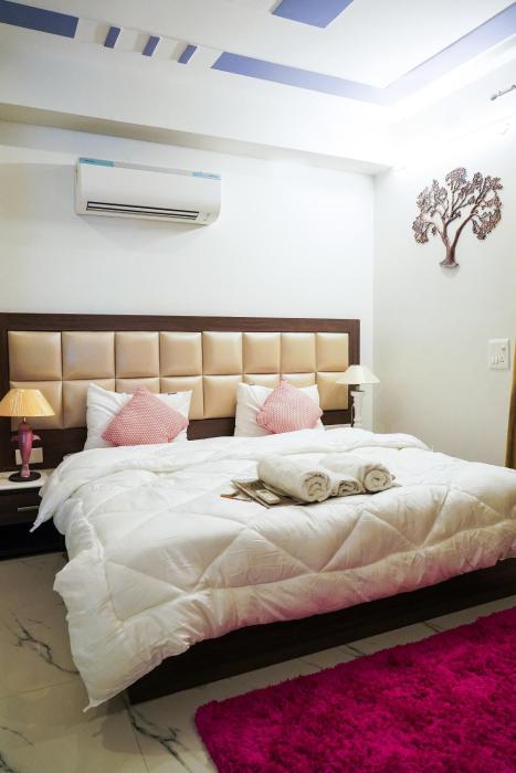 Lime Tree Service Apartment - Near Artemis Hospital ,Gurgaon