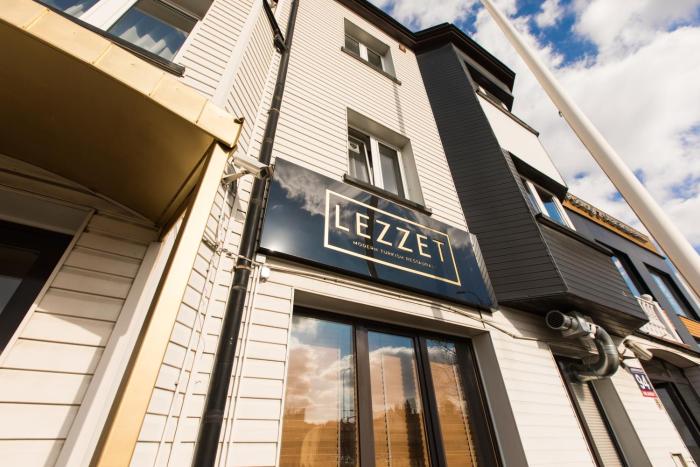 Lezzet Hotel & Turkish Restaurant