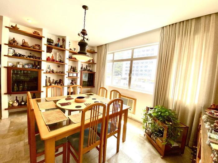 VoyageVip - Copacabana 03 quartos proximo ao Metro