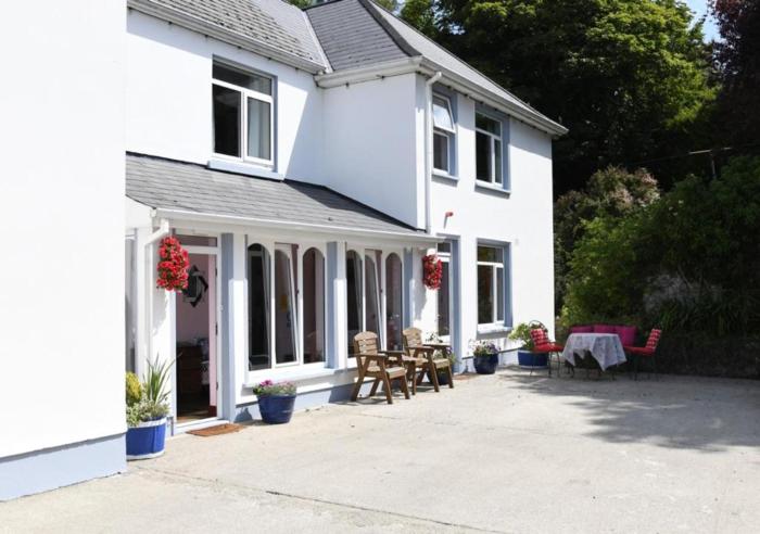 Fitzgeralds Farmhouse Accommodation V94 YY47