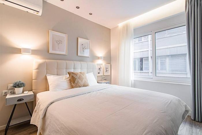 A12 Pristine 1bedrooom flat near Parthenon in Athens heart