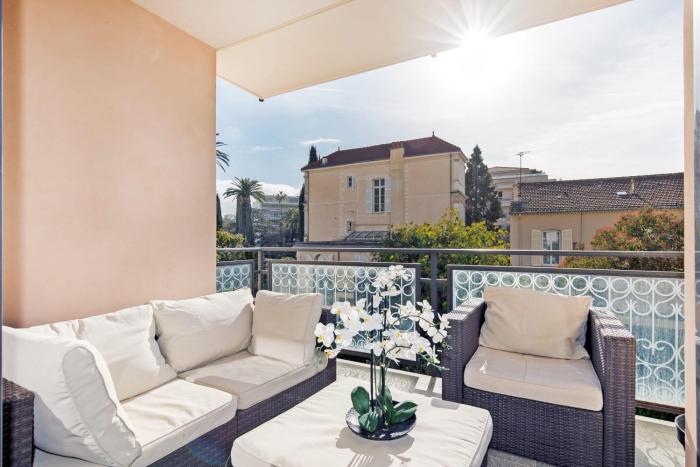 3 bedrooms: 200m from Croisette