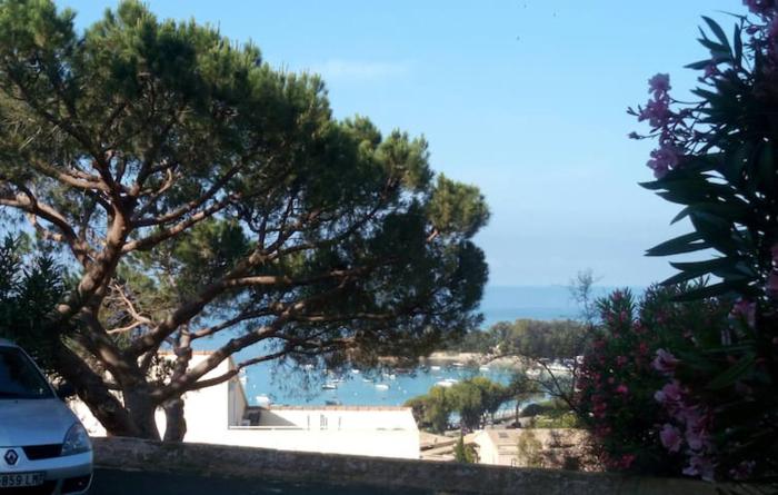 AJACCIO SPA ENTRE MER ET MONTAGNE 200m DES PLUS BELLES PLAGES