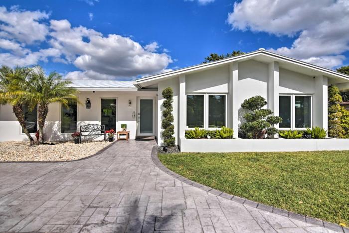 Miami Home Outdoor Pool with Slide and Fire Pit!