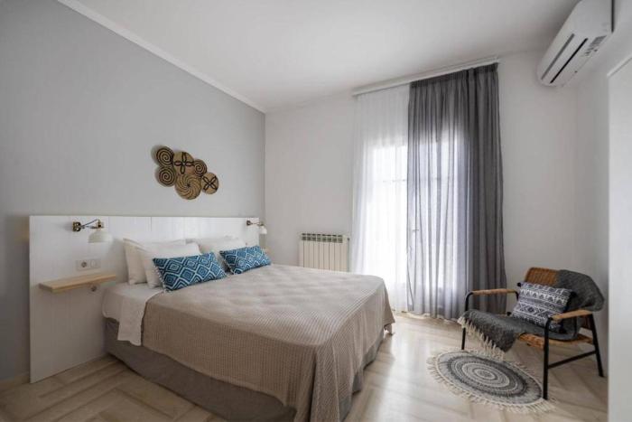 Parikias Bright Comfort Villa